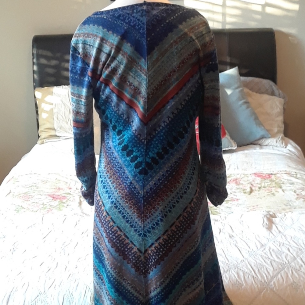 Dress - Picture 7 of 7